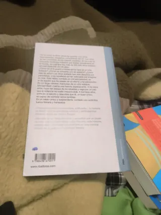 Un largo camino: Memorias de un niño soldado (S...