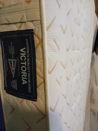 Colchón Victoria con patas y somier