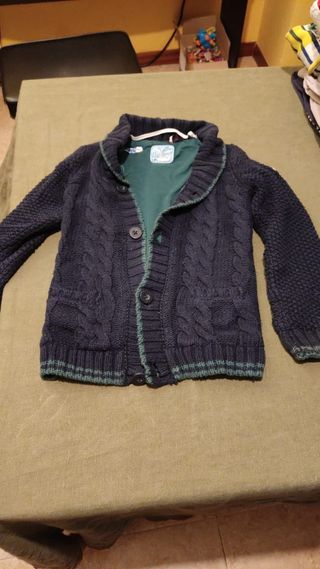 LOTE ABBIGLIAMENTO 4 ANNI (CI SONO 3 ANNUNCI STESSO LOTTO)
