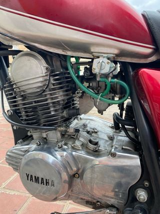 Yamaha Special SR250 Roja - Moto Cruiser