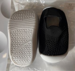 Zapatos de bebé negros talla 13