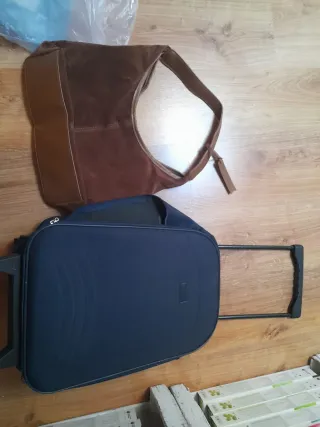 Bolso y maleta de viaje