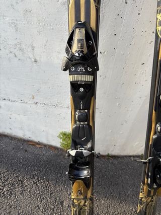 Esquís Elan Black Magic Glam 158 cm + Fijaciones ELW