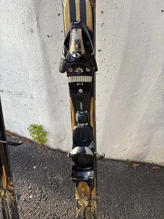 Esquís Elan Black Magic Glam 158 cm + Fijaciones ELW