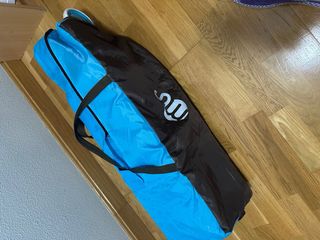 Cuna de viaje con diseño de ranas