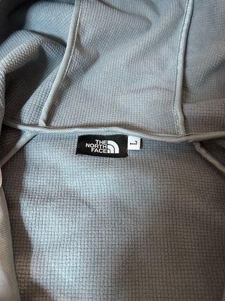 Chaqueta The North Face gris impermeable