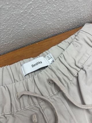 Pantaloni cargo Bershka beige taglia S