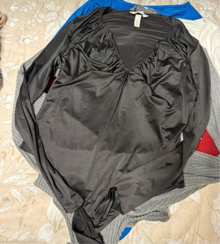 Lote Ropa Talla L esta en muy buen estado