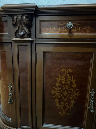 Mueble de madera ideal para recibidor