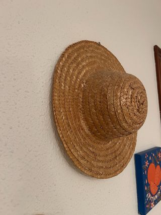 Sombrero de yute tejido