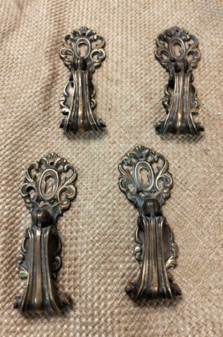 Tiradores de bronce antiguos (4 unidades)