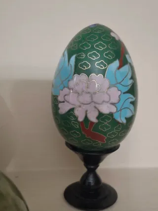 Tre uova decorative vintage