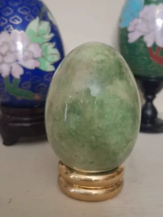 Tre uova decorative vintage