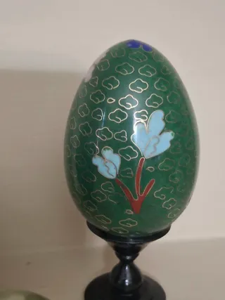 Tre uova decorative vintage