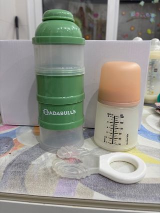 Lote infantil: Biberón, dispensador y mordedor