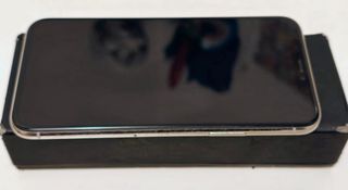 iPhone 11 Pro 256GB - Buen estado, con cargador.