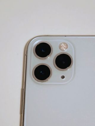 iPhone 11 Pro 256GB - Buen estado, con cargador.