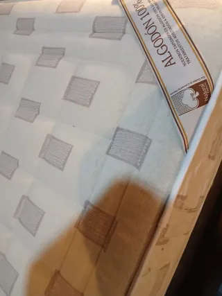 Colchón y somier con patas