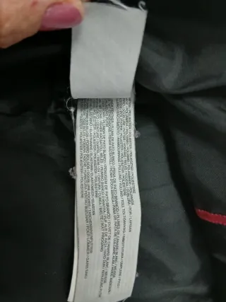 Chaqueta de plumas negra Mango