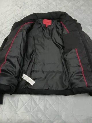 Chaqueta de plumas negra Mango