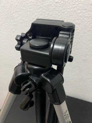 Trípode Minolta MX700