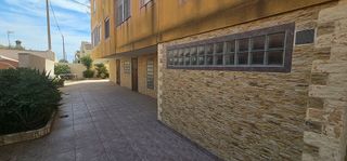 Local comercial en alquiler en Torrelamata - La Mata en Torrevieja