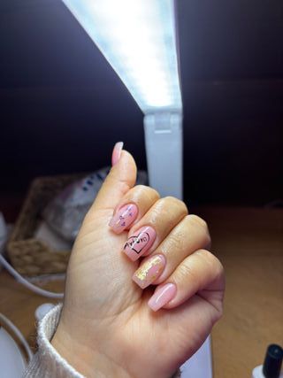 Servicio de manicurista a domicilio 627095854