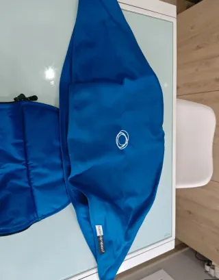 Capota y cubrepies Bugaboo azul