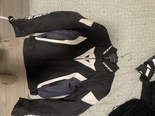 Chaqueta DAINESE AVRO 5 TEX
