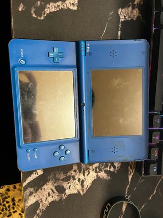 Nintendo DSi XL Azul