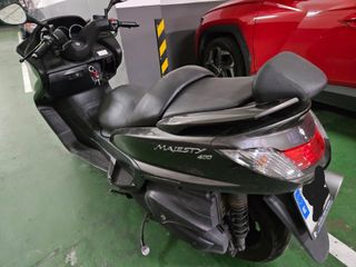 YAMAHA Majesty 400 2007 Averiad