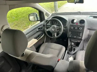 Volkswagen Caddy 2011