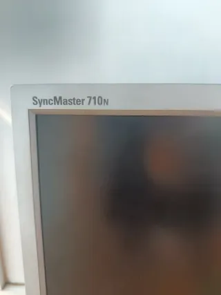 Pantalla Samsung SyncMaster 710s
