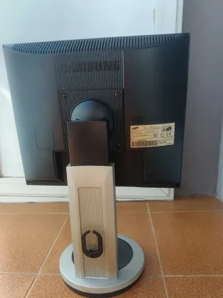 Pantalla Samsung SyncMaster 710s