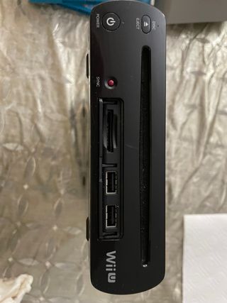 Nintendo Wii U Nera + 2 Controller + 6 Giochi