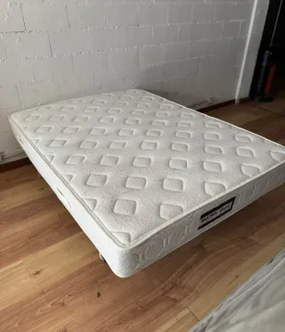 Base tapizada y colchon bultex