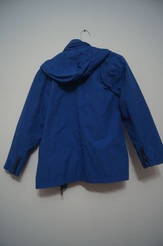 Casaco azul com capuz para 12 anos