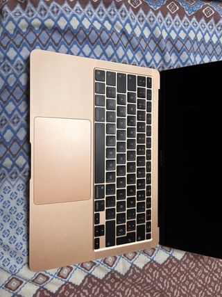 MacBook Air Apple 2020 Dorado