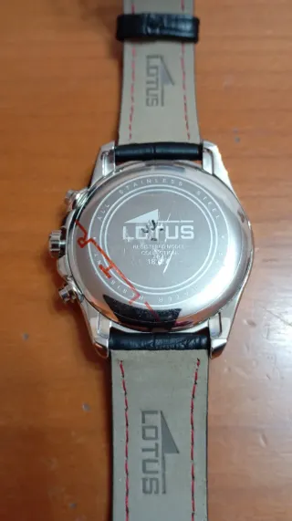 Reloj Lotus Chronograph Negro y Plateado