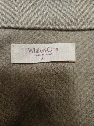 Abrigo paño espiga beige White&One