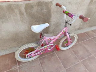 Bicicleta infantil rosa Strawberry