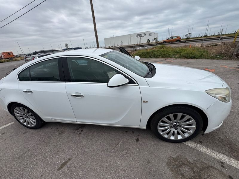 Opel Insignia 2012 - foto 1