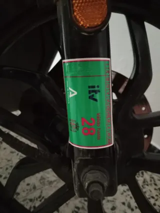 Kymco Miller 125 Scooter Negra y Plata