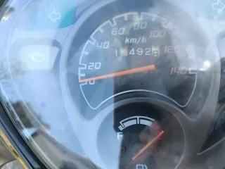 Kymco Miller 125 Scooter Negra y Plata