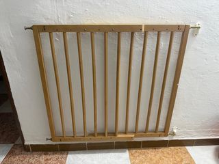 puerta de seguridad madera