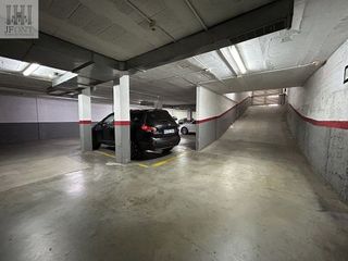 Garaje en venta en Montigalà -Sant Crist en Badalona
