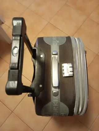 Maleta Marrón de Lona