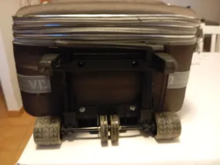 Maleta Marrón de Lona