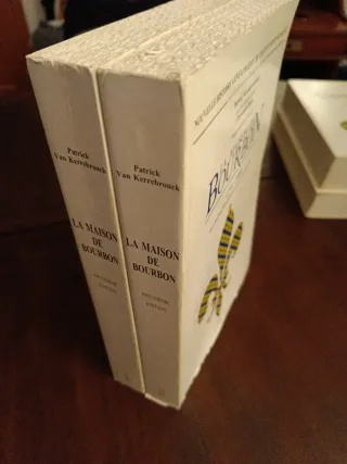 Nouvelle histoire généalogique de l'Auguste Mai...