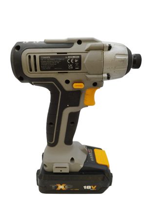 TALADRO DE IMPACTO A BATERIA TITAN TT1885IPD + 2 BATERIAS + CARGADOR